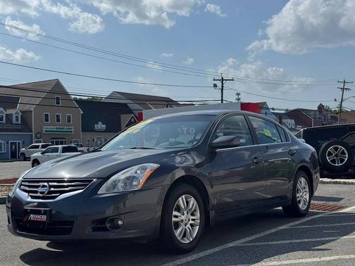 Black 2011 Nissan Altima 2.5 S