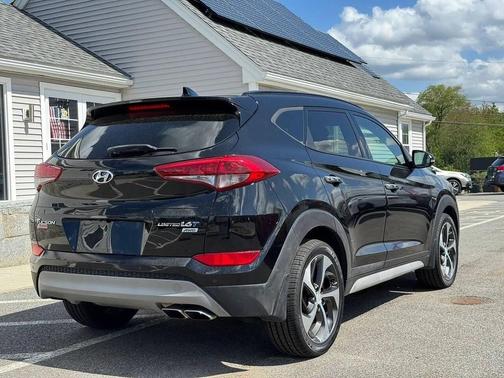 Black Noir Pearl 2018 Hyundai TUCSON Limited