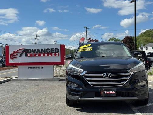 Black Noir Pearl 2018 Hyundai TUCSON Limited