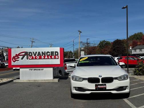 White 2015 BMW 320 i