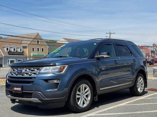 Blue Metallic 2018 Ford Explorer XLT