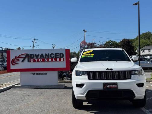 Bright White Clearcoat 2018 Jeep Grand Cherokee Altitude