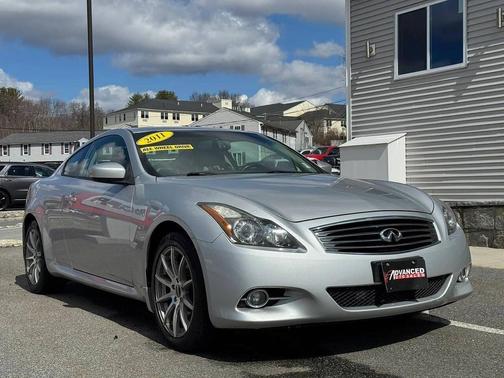 2011 INFINITI G37x Base