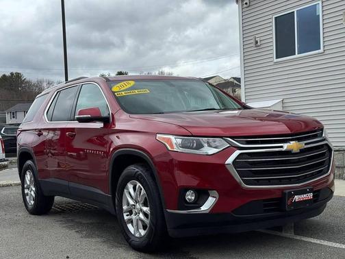 Cajun Red Tintcoat 2018 Chevrolet Traverse LT Cloth