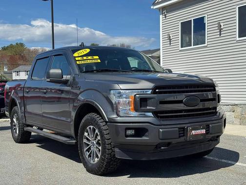 Magnetic Metallic 2019 Ford F-150 XLT