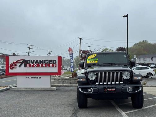 Black Clearcoat 2018 Jeep Wrangler Unlimited Sahara