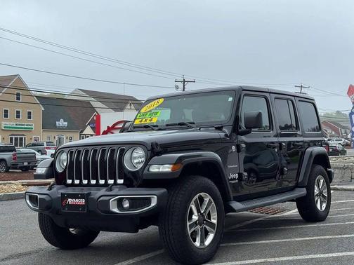 Black Clearcoat 2018 Jeep Wrangler Unlimited Sahara