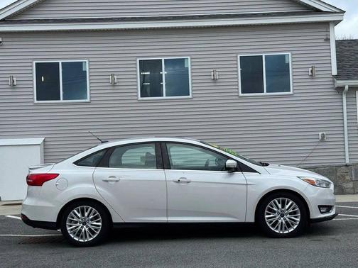 2017 Ford Focus Titanium