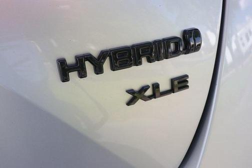 2022 Toyota Prius XLE