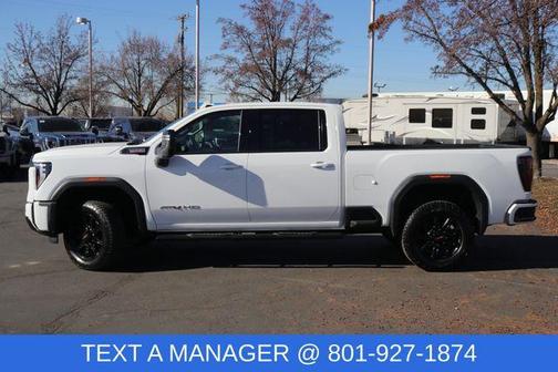 2025 GMC Sierra 3500 AT4