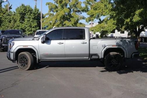 2025 GMC Sierra 3500 AT4