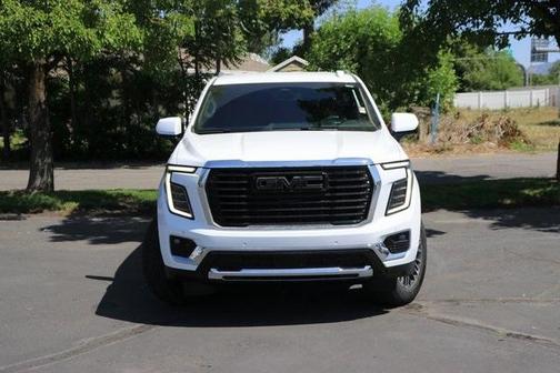 2025 GMC Yukon Elevation