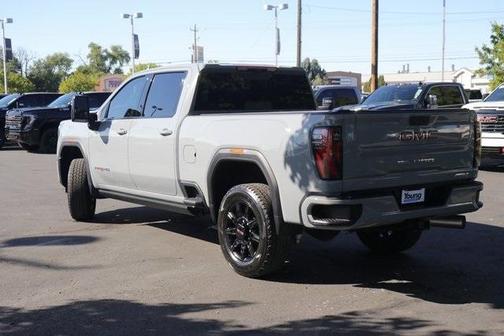 2025 GMC Sierra 2500 AT4