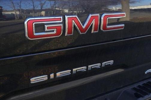 2025 GMC Sierra 1500 AT4