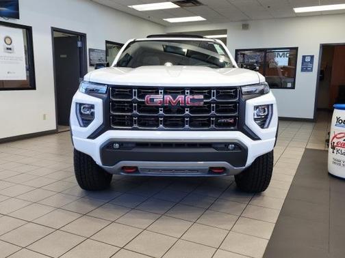 2025 GMC Canyon AT4