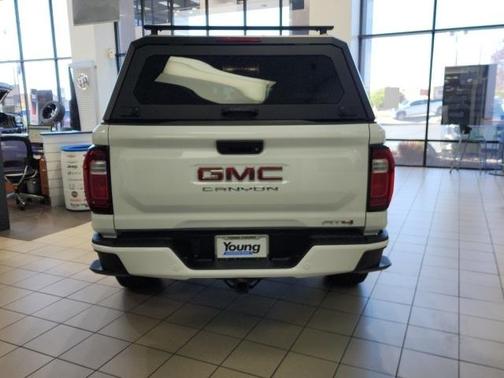 2025 GMC Canyon AT4
