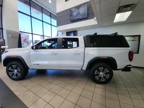 2025 GMC Canyon AT4