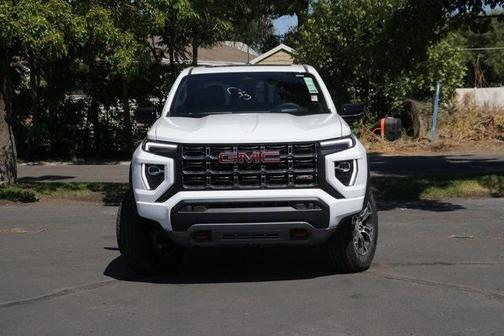 2025 GMC Canyon AT4