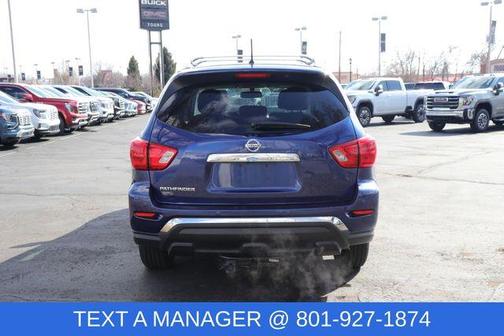 2018 Nissan Pathfinder SV