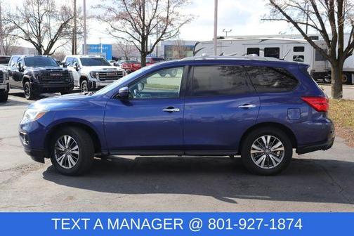 2018 Nissan Pathfinder SV