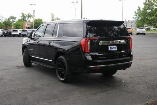 2023 GMC Yukon XL SLT