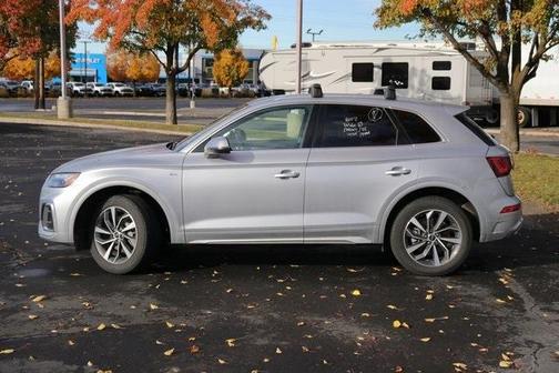 2024 Audi Q5 45 S line quattro Premium