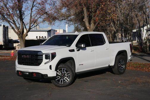 2023 GMC Sierra 1500 AT4