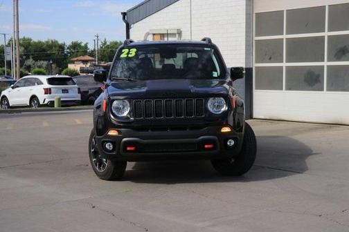 2023 Jeep Renegade Trailhawk