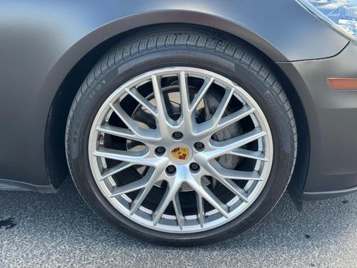 2018 Porsche Panamera 4S Executive