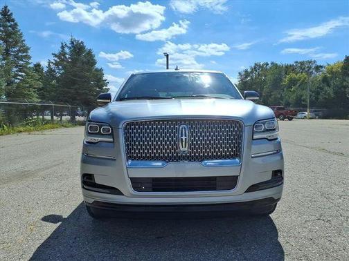 2024 Lincoln Navigator Premiere