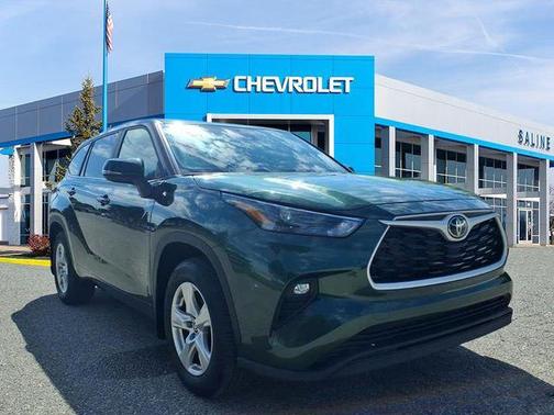 2024 Toyota Highlander LE