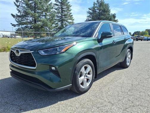 2024 Toyota Highlander LE