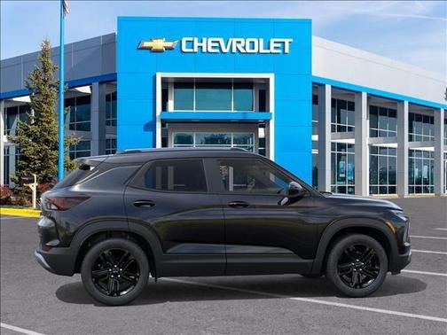 Mosaic Black Metallic 2026 Chevrolet Trailblazer LT