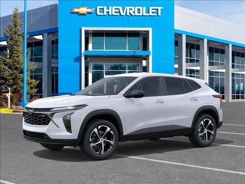 Summit White 2026 Chevrolet Trax FWD 1RS