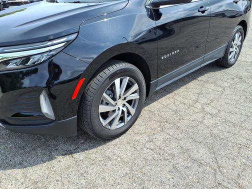 Mosaic Black Metallic 2023 Chevrolet Equinox 1LT