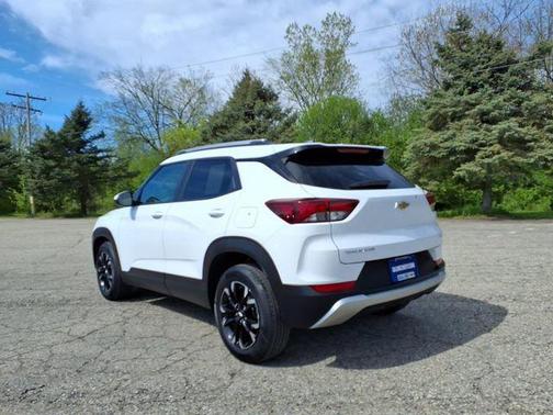 Summit White 2023 Chevrolet Trailblazer LT