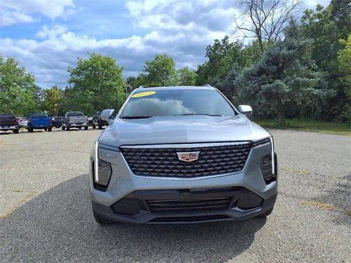 2025 Cadillac XT4 Premium Luxury