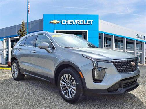 2025 Cadillac XT4 Premium Luxury
