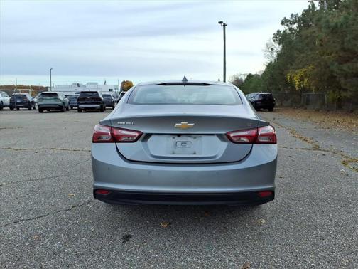 Sterling Gray Metallic 2024 Chevrolet Malibu FWD 2LT