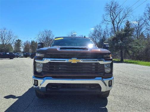 Auburn Metallic 2024 Chevrolet Silverado 2500 LT