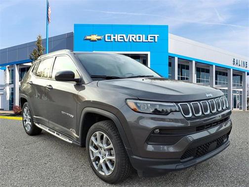 2022 Jeep Compass Latitude Lux