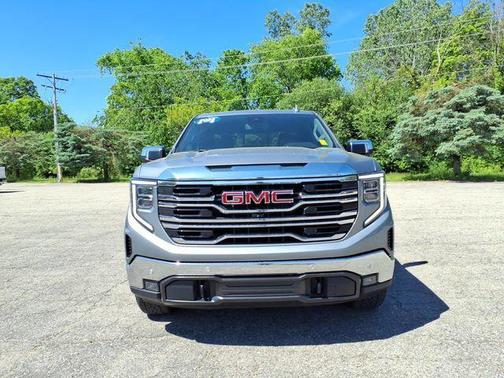 Sterling Metallic 2023 GMC Sierra 1500 SLT