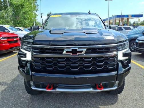 Black 2024 Chevrolet Silverado 1500 ZR2