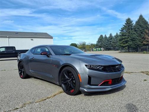 2022 Chevrolet Camaro RWD Coupe LT1