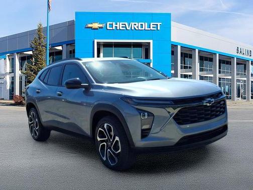 Sterling Gray Metallic 2024 Chevrolet Trax FWD 2RS