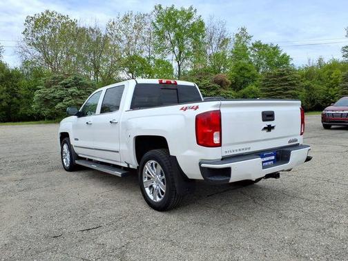Iridescent Pearl Tricoat 2018 Chevrolet Silverado 1500 High Country