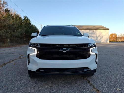 2023 Chevrolet Suburban RST