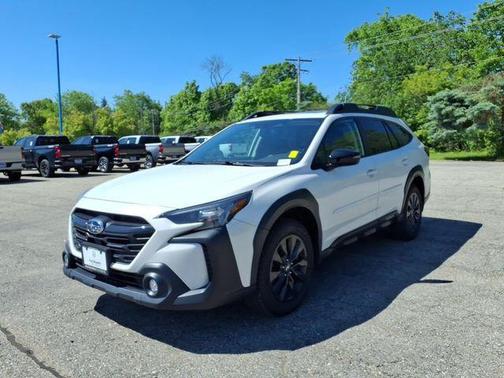 Crystal White Pearl 2024 Subaru Outback Onyx Edition XT