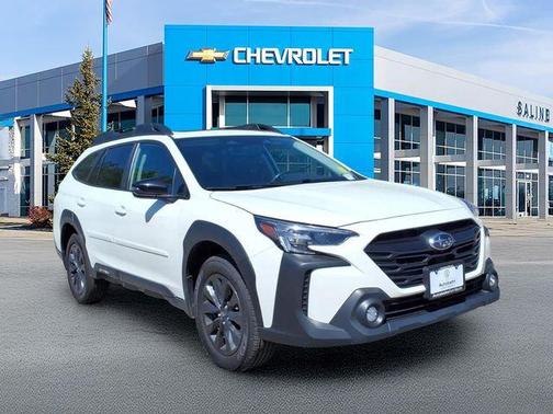 Crystal White Pearl 2024 Subaru Outback Onyx Edition XT