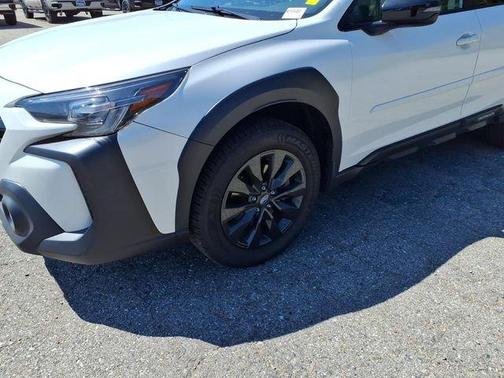 Crystal White Pearl 2024 Subaru Outback Onyx Edition XT